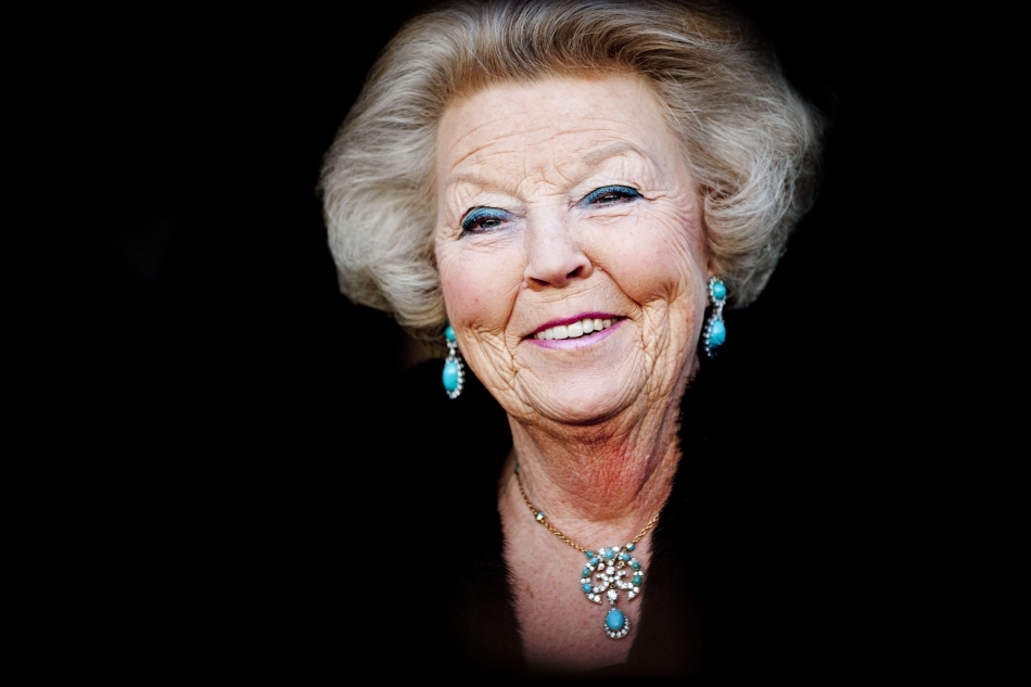 Regina Beatrix a Olandei
