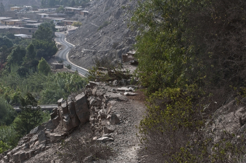 Qhapaq Ñan, drumurile construite de incaşi, timp de mai multe secole, pe o suprafaţă de 30.000 de kilometri, leagă piscurile înzăpezite ale Munţilor Anzi