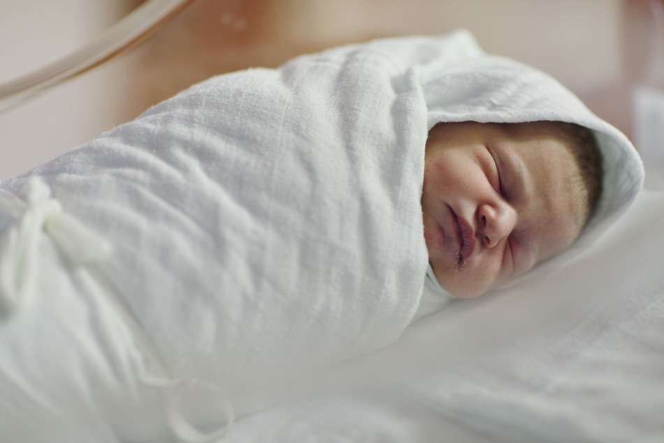 La nou-născuţi, grăsimea brună este un „echipament” de supravieţuire”