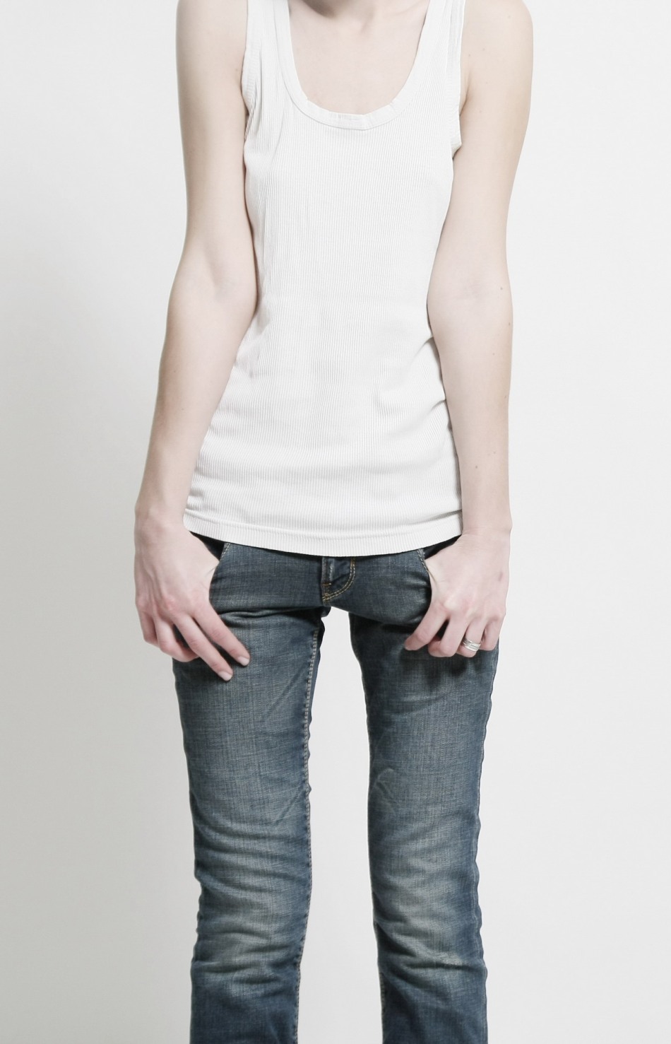 Preocuparea exagerată pentru o siluetă subţiratică - la modă în momentul de faţă -  face ca multe femei să fie lisite de vigoare fizică în comparaţie cu strămoaşele lor.