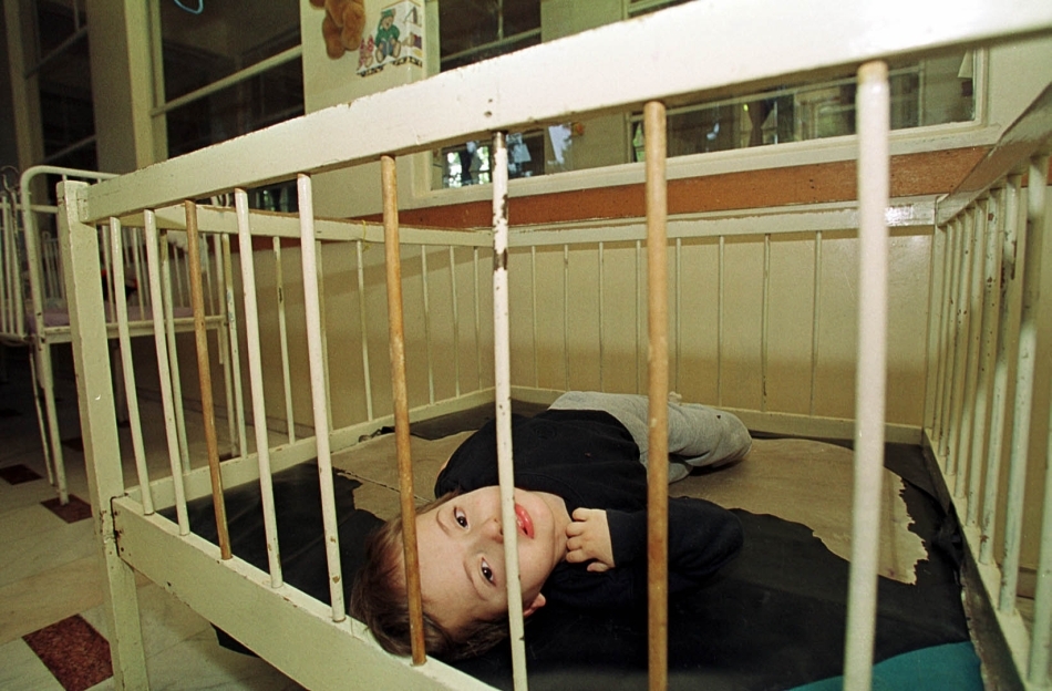 Drama orfanilor din România: cum au ajutat aceşti copii ştiinţa