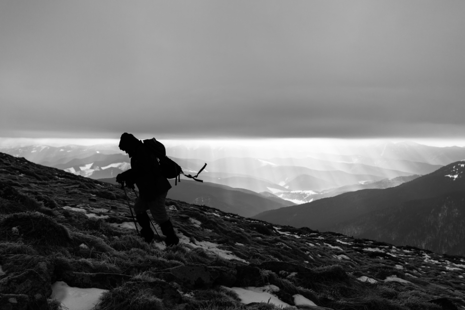 Sindromul „Al Treilea Om” este raportat deseori de alpiniştii confruntaţi cu situaţii dificile în cursul ascensiunilor. 