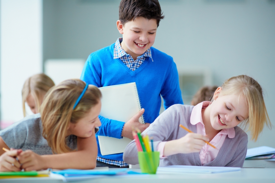 Diferenţele comportamentale dintre băieţi şi fete sunt sesizabile de la cele mai mici vârste.