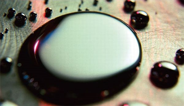 „Strigătul cositorului” şi alte 7 lucruri fascinante despre metale