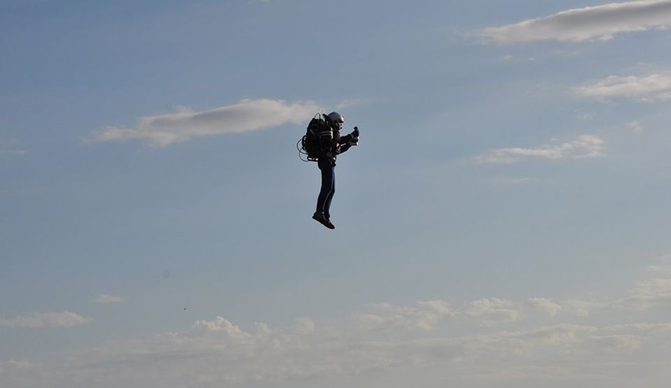 Jetpack-ul JB-9 şi-a făcut debutul spectaculos