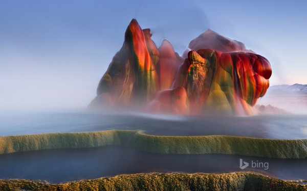 ''Fly Geyser'' minune artificială a naturii