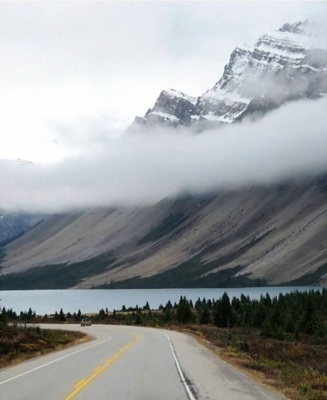 Momentul în care uluit, înţelegi că priveşti la o singură imagine FOTO şi nu la două.