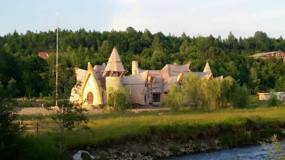 Castelul de lut Valea Zânelor