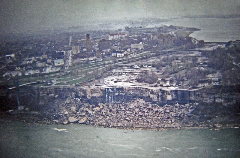 Oprirea cascadei Niagara a avut loc în anul 1969