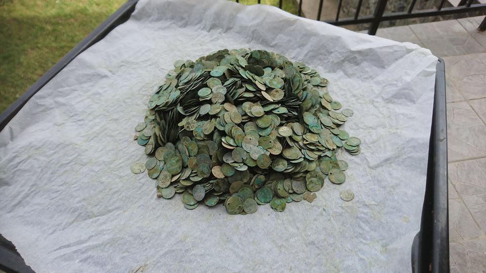 Tezaur găsit în Dâmboviţa de doi tineri / Foto: Florin Kiriţescu