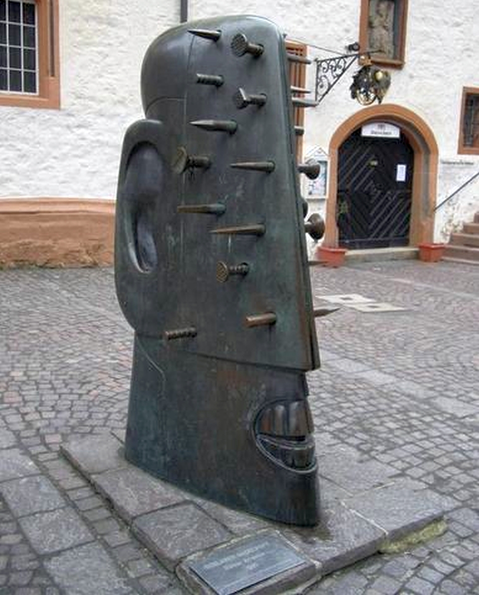 Cele mai BIZARE sculpturi din toată lumea