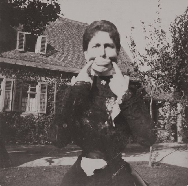 Victorienii, fotografiaţi în ipostaze mai puţin obişnuite