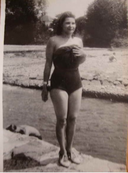 Pe vremea regelui Carol al II-lea, românii se distrau vara pe plajele Duduia, Tataia sau Trei Papuci