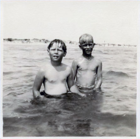 Pe vremea regelui Carol al II-lea, românii se distrau vara pe plajele Duduia, Tataia sau Trei Papuci