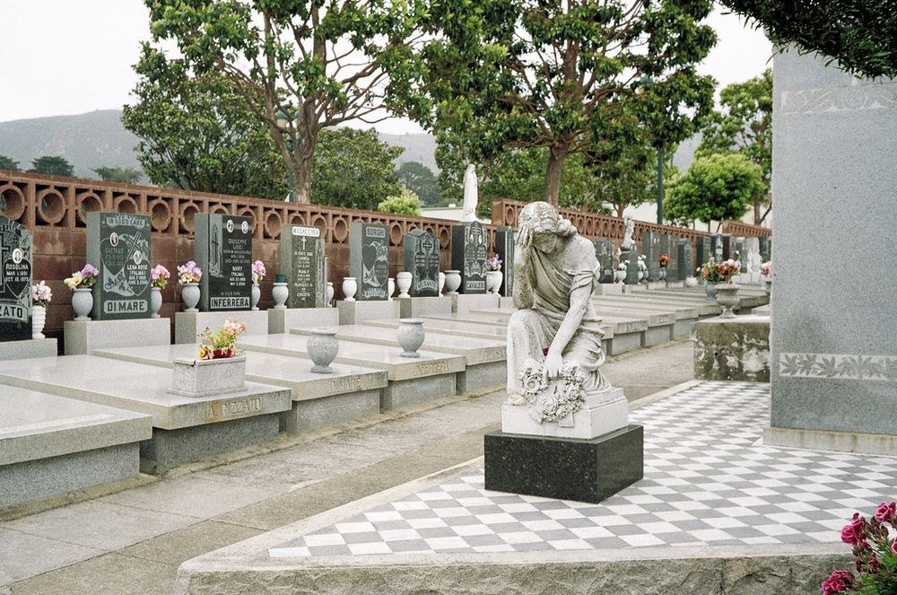 Colma: Oraşul unde cea mai mare parte a populaţiei este decedată