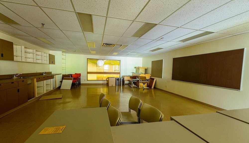 Oraşul pustiu din Canada unde luminile sunt aprinse mereu