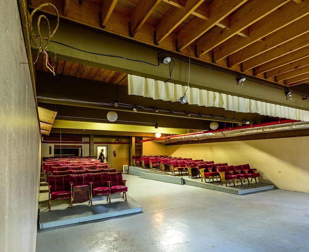 Oraşul pustiu din Canada unde luminile sunt aprinse mereu