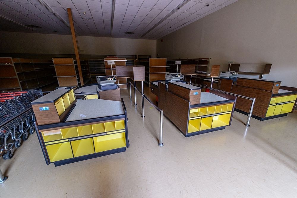 Oraşul pustiu din Canada unde luminile sunt aprinse mereu