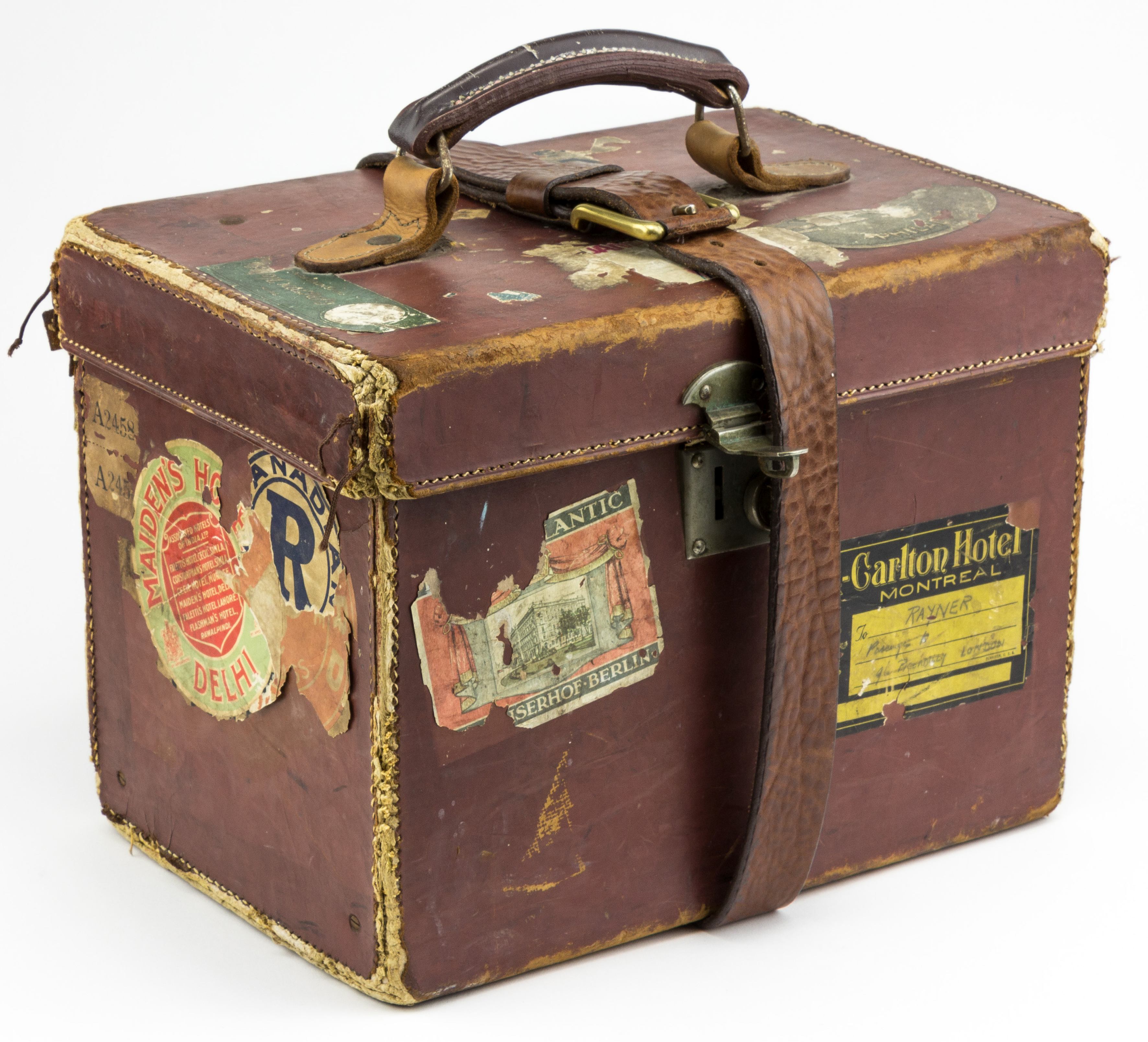 Telefonul lui Hitler va fi scos la licitaţie