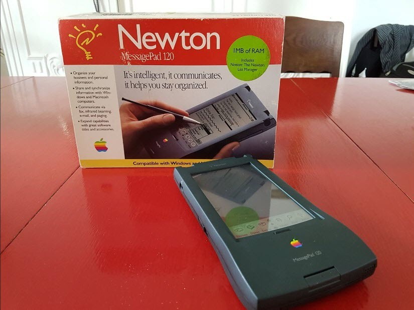 ,,Muzeul Eşecurilor'' conţine un produs realizat de către Donald Trump