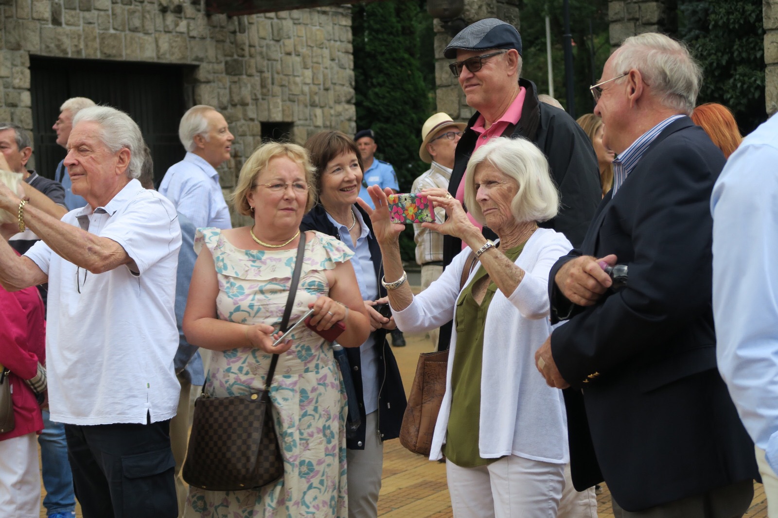 Trenul Orient Express a oprit la gara din Sinaia, pasagerii vizitând Castelul Peleş
