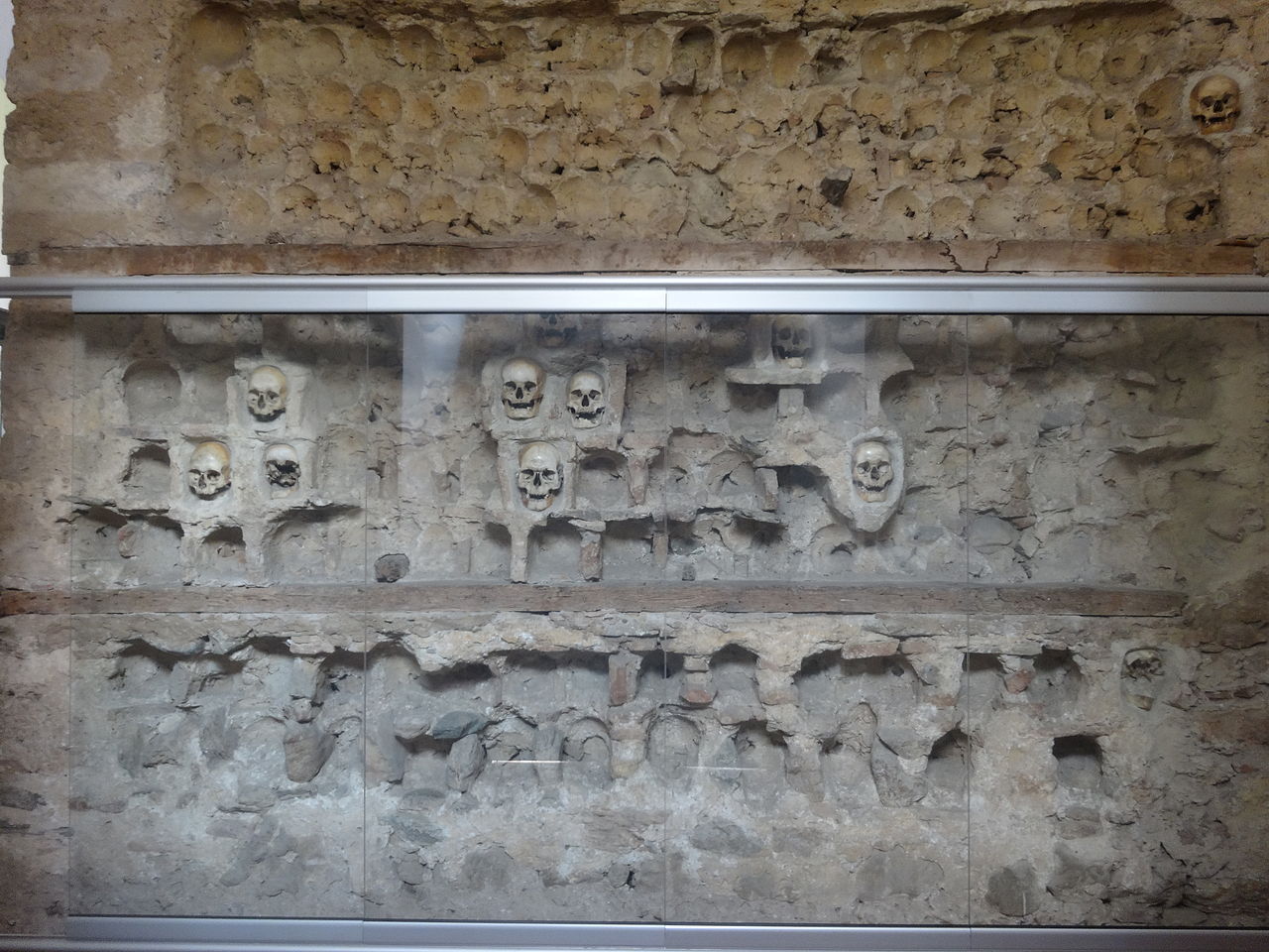 Turnul din Nis, monumentul din Serbia construit cu aproape 1.000 de cranii