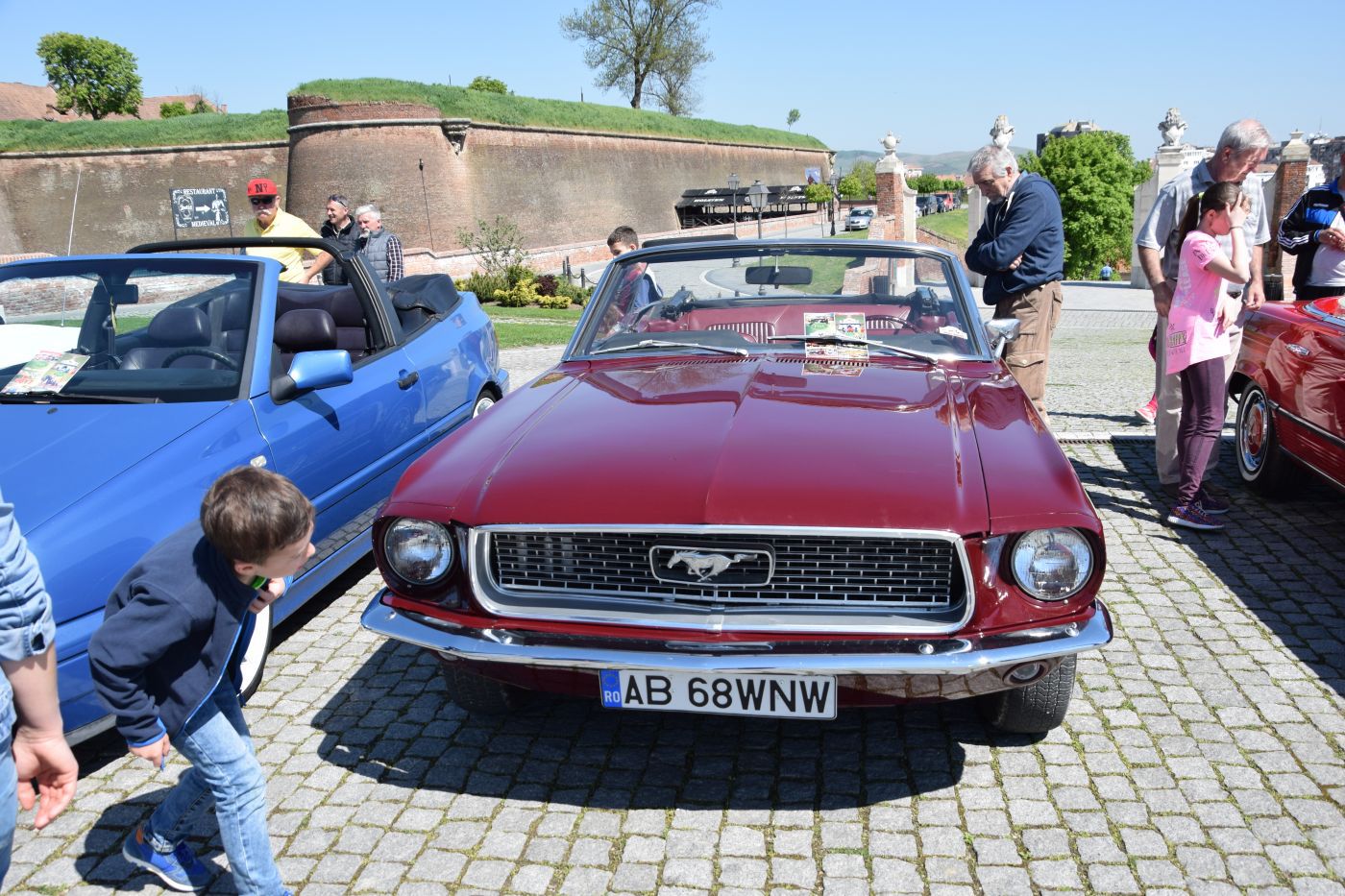 Maşini de epocă, expuse la Alba Iulia
