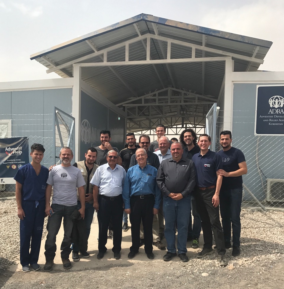 Medicul român care s-a oferit voluntar în Irak, tratând refugiaţi răniţi de gloanţe şi explozii