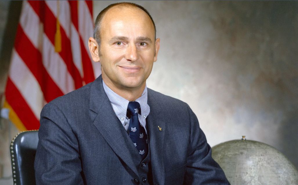 Astronautul Alan Bean, al patrulea om care a ajuns în spaţiu - imagini rare