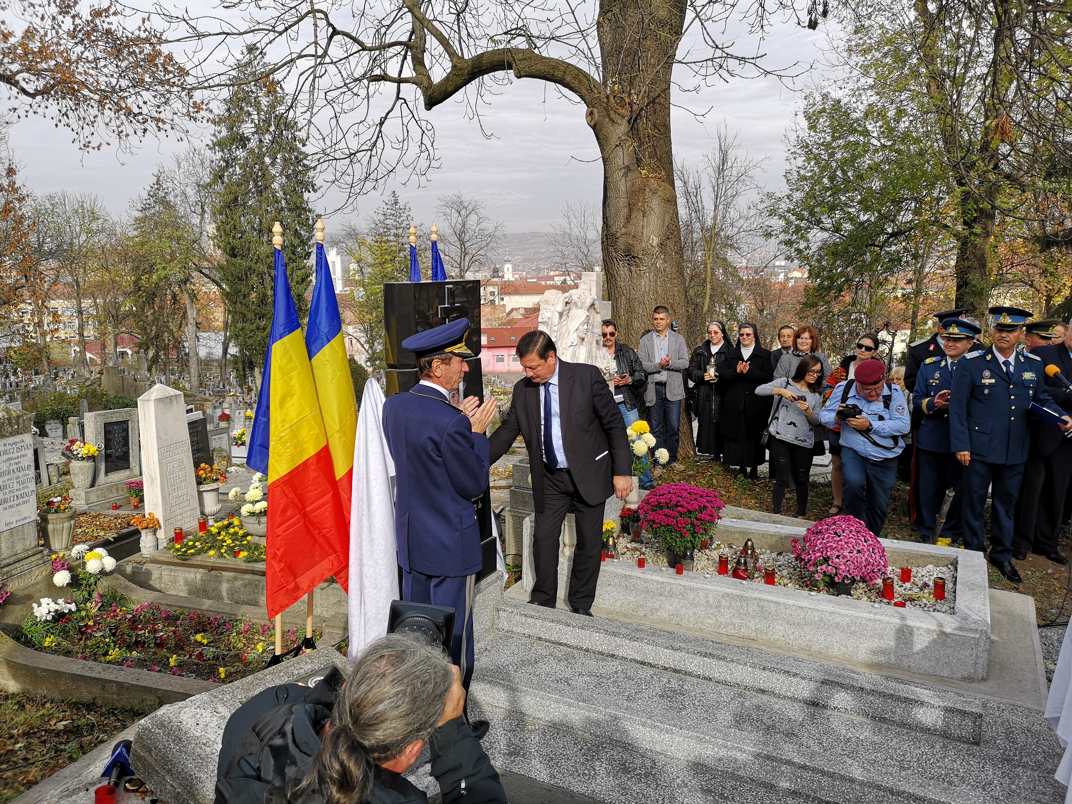 Monument închinat pilotului Smarandei Brăescu