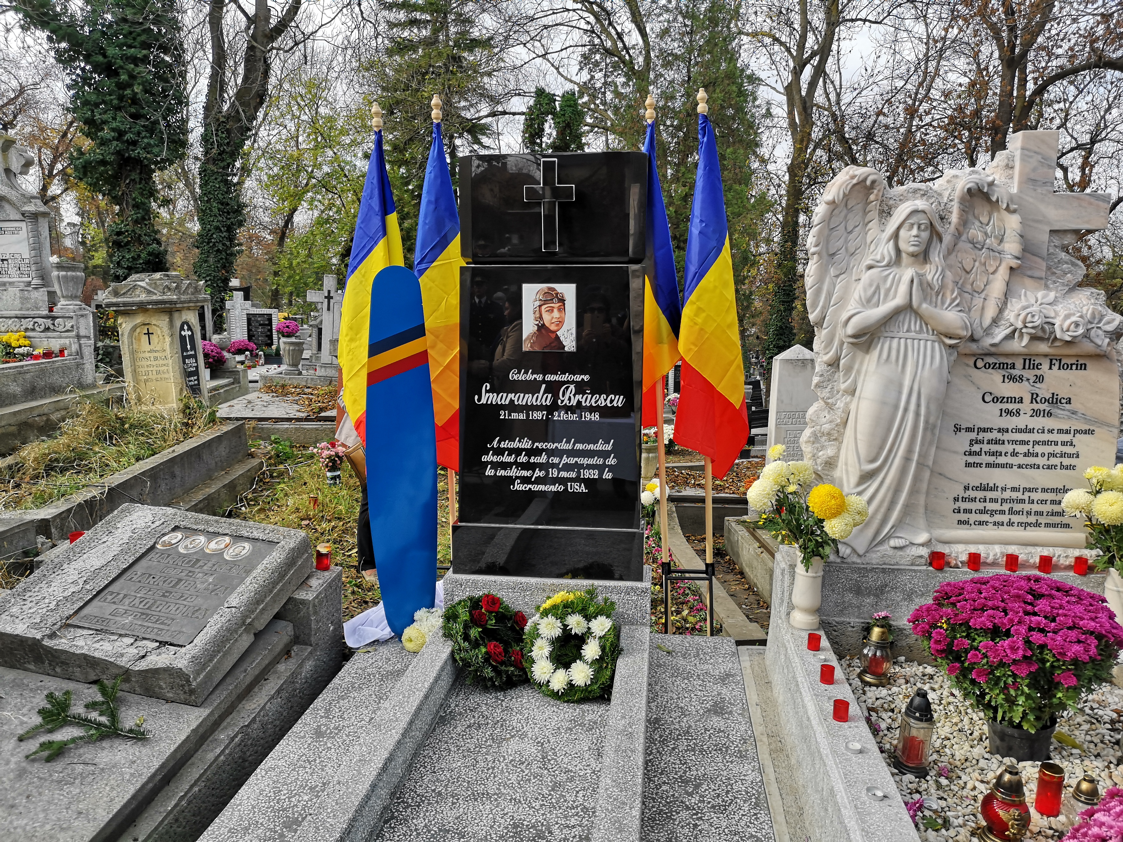 Monument închinat pilotului Smarandei Brăescu