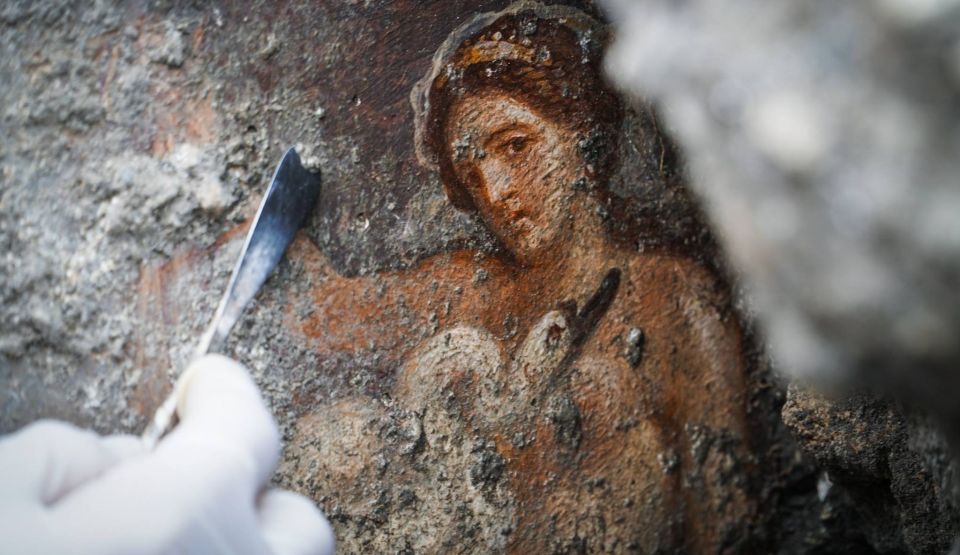 Fresca unei regine ”senzuale” descoperită în Pompeii