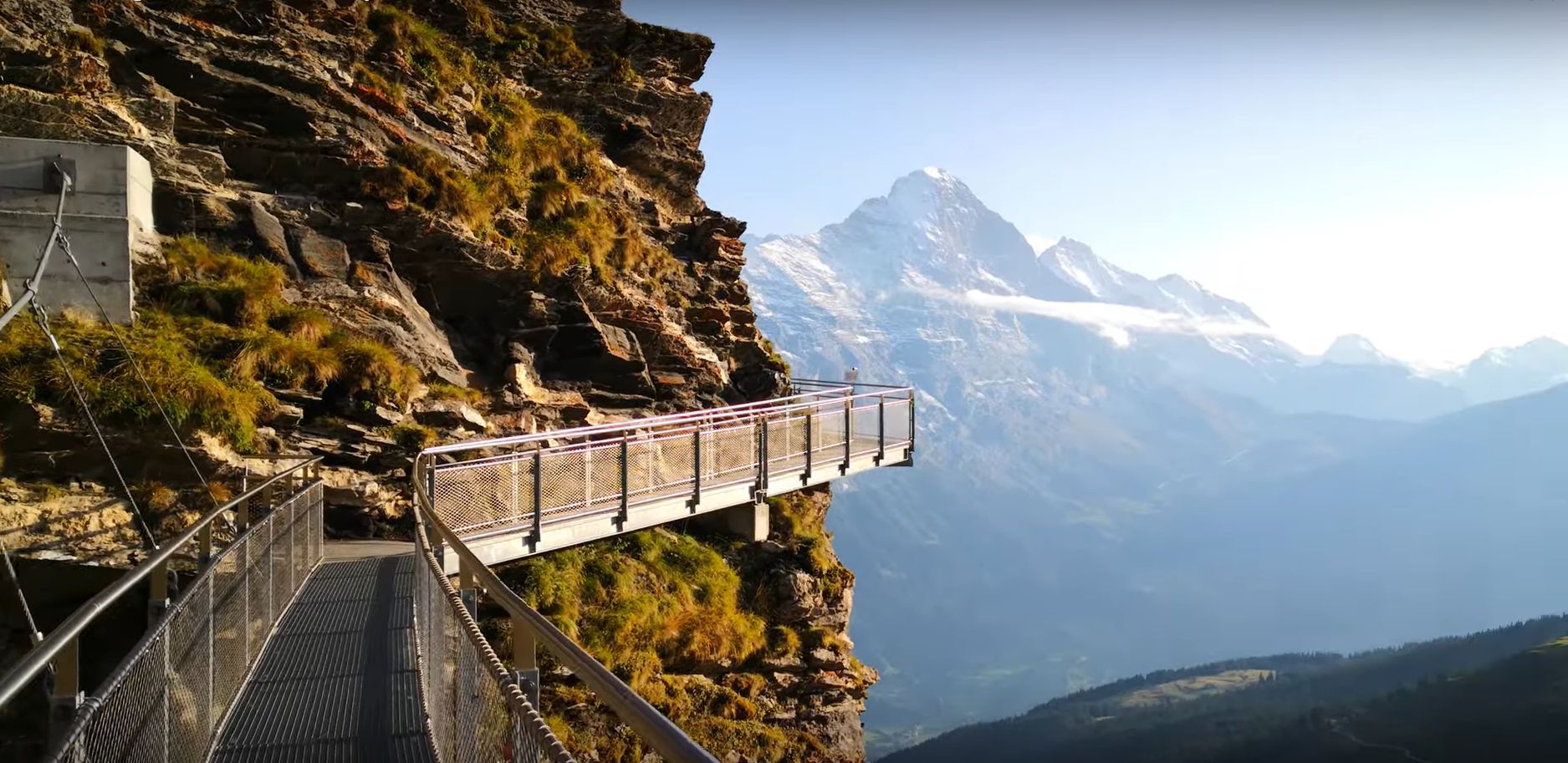 Pasarela First Cliff Walk din Elveţia, în imagini